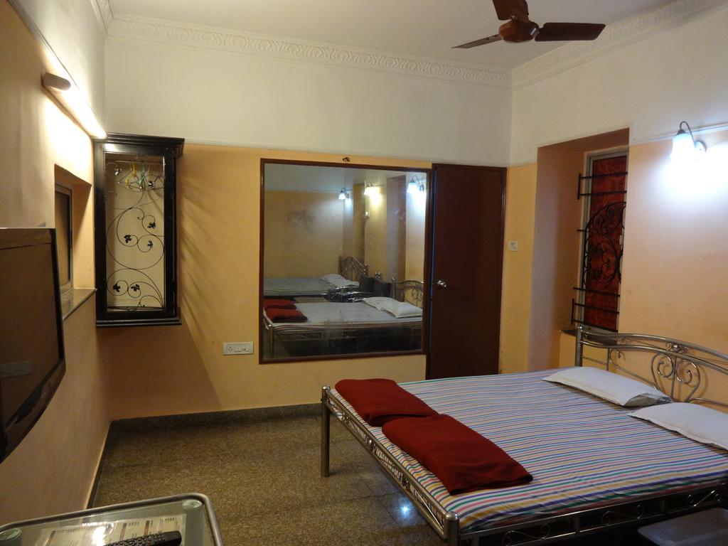 Central Guest House Kalkutta Exterior foto
